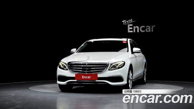 Mercedes-Benz E-Class E300 4MATIC Exclusive