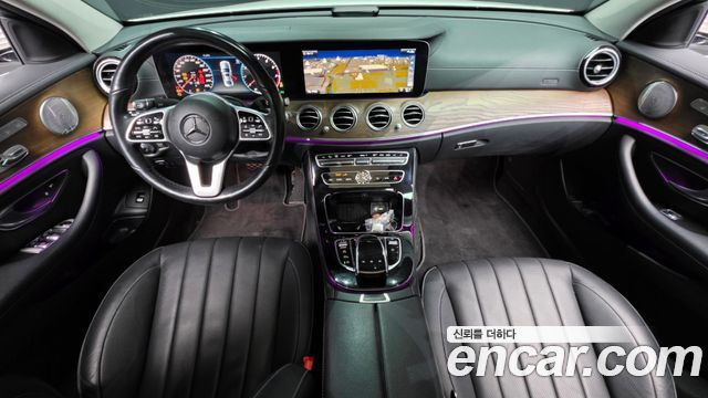 Mercedes-Benz E-Class E300 4MATIC Exclusive