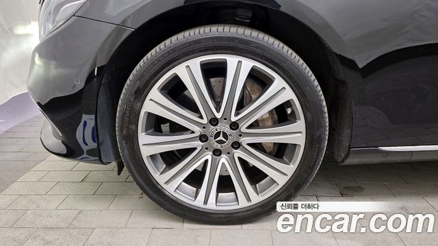 Mercedes-Benz E-Class E450 4MATIC Exclusive