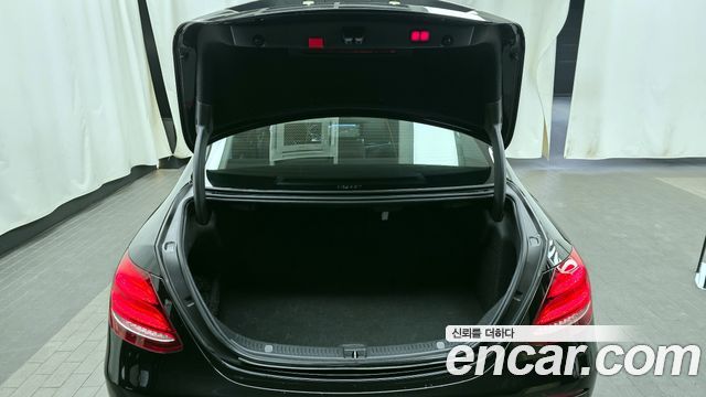 Mercedes-Benz E-Class E450 4MATIC Exclusive