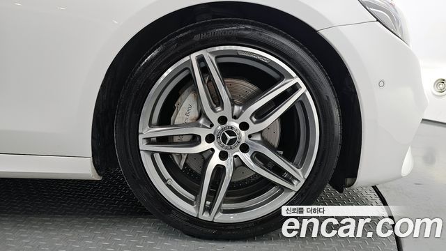 Mercedes-Benz E-Class E300 AMG Line