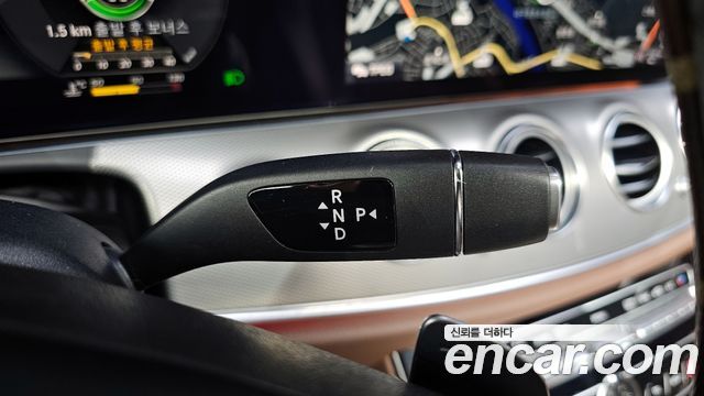 Mercedes-Benz E-Class E300 AMG Line