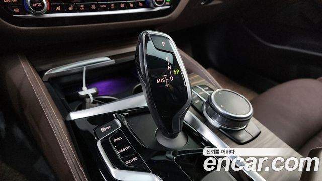BMW 5-Series 520d xDrive Luxury Plus