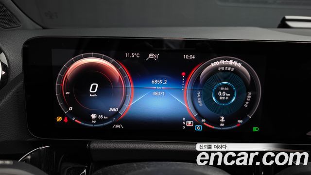 Mercedes-Benz GLA-Class GLA250 4MATIC