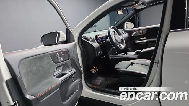 Mercedes-Benz GLA-Class GLA250 4MATIC