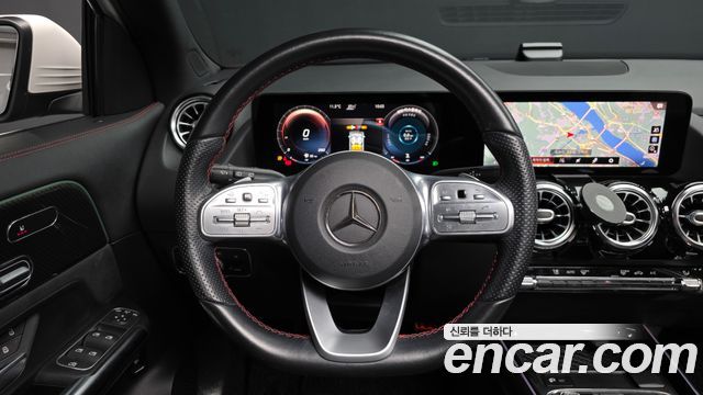 Mercedes-Benz GLA-Class GLA250 4MATIC