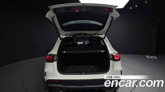 Mercedes-Benz GLA-Class GLA250 4MATIC