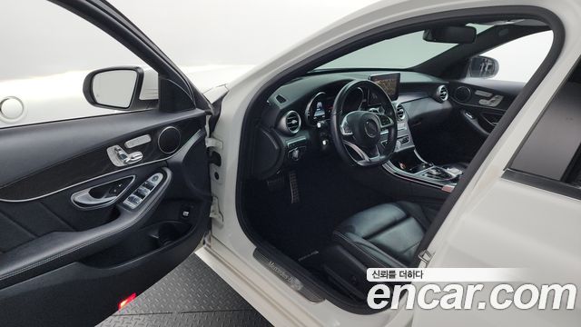 Mercedes-Benz C-Class C200 AMG Line