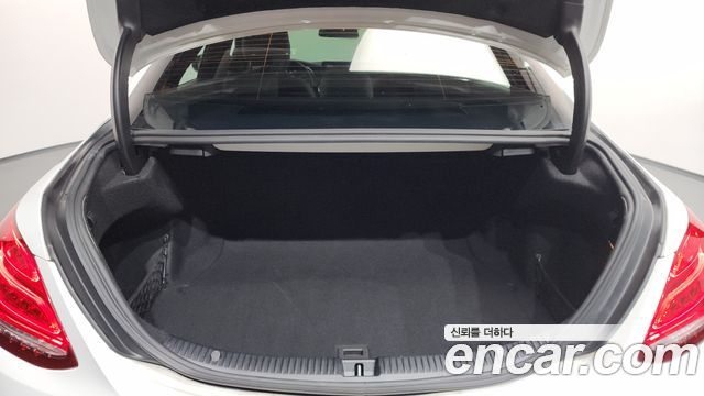 Mercedes-Benz C-Class C200 AMG Line