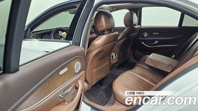 Mercedes-Benz E-Class E220d 4MATIC Exclusive