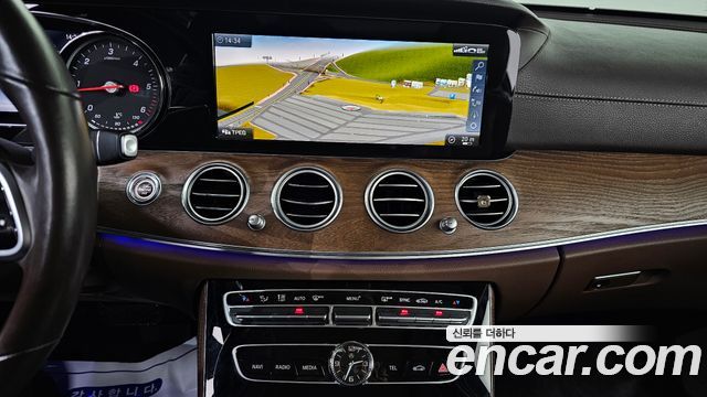 Mercedes-Benz E-Class E220d 4MATIC Exclusive