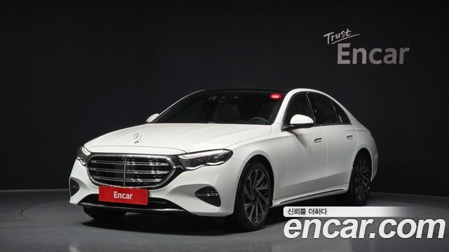 Mercedes-Benz E-Class E300 4MATIC Exclusive