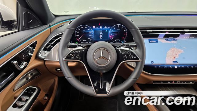 Mercedes-Benz E-Class E300 4MATIC Exclusive