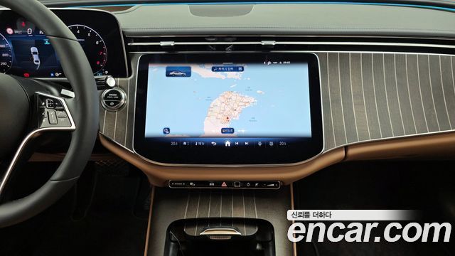 Mercedes-Benz E-Class E300 4MATIC Exclusive