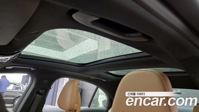 Mercedes-Benz E-Class E300 4MATIC Exclusive