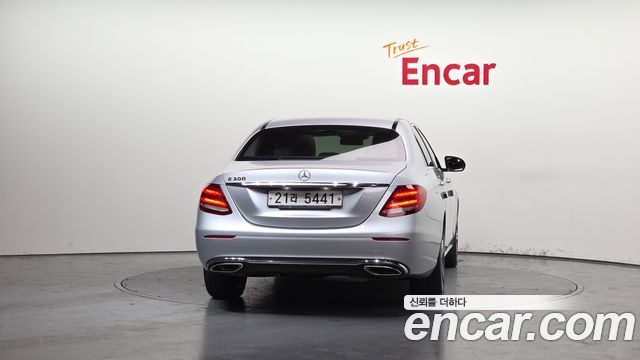 Mercedes-Benz E-Class E300 AV Intelligent Drive