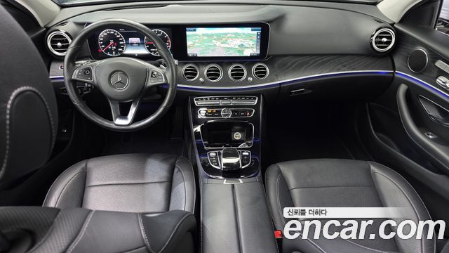 Mercedes-Benz E-Class E300 AV Intelligent Drive