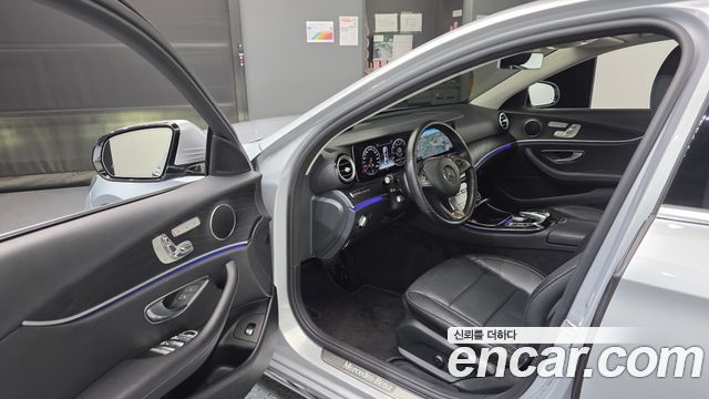 Mercedes-Benz E-Class E300 AV Intelligent Drive