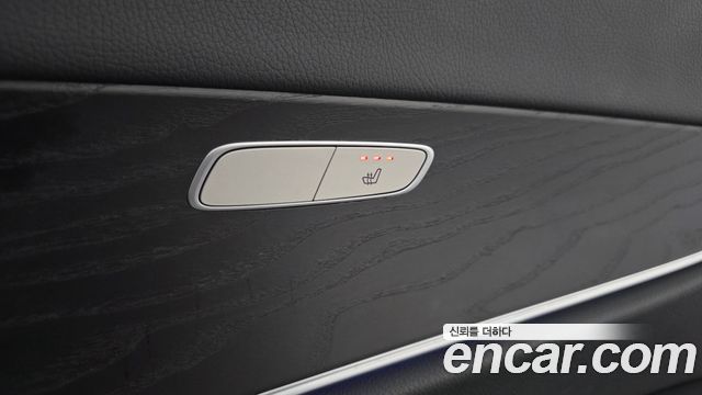 Mercedes-Benz E-Class E300 AV Intelligent Drive