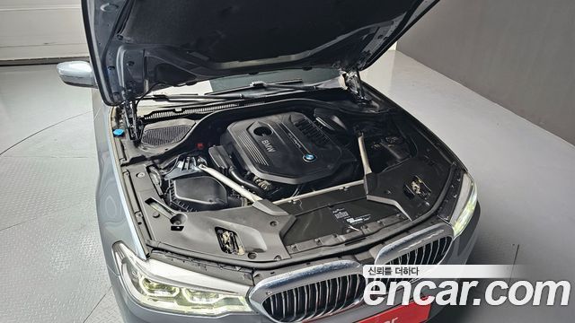 BMW 5-Series 540i xDrive Luxury Plus