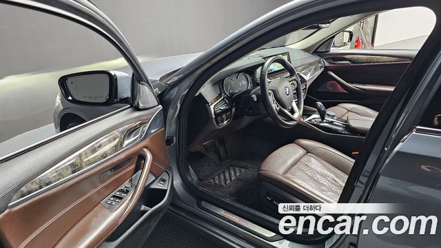 BMW 5-Series 540i xDrive Luxury Plus