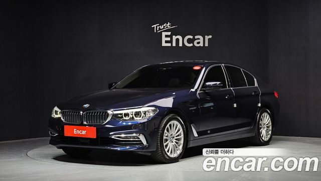 BMW 5-Series 520i Luxury