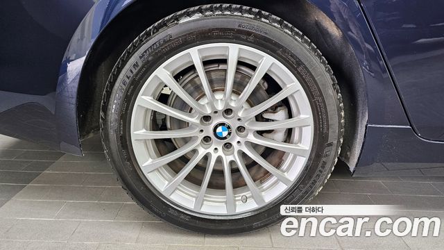 BMW 5-Series 520i Luxury