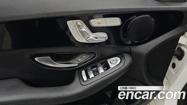 Mercedes-Benz C-Class C200