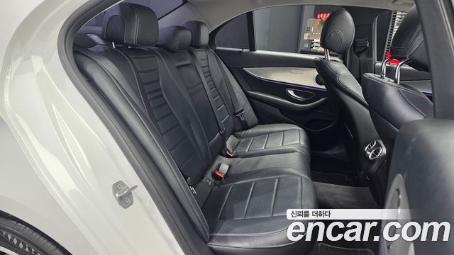 Mercedes-Benz E-Class E200 Avantgarde