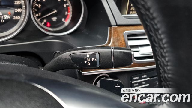 Mercedes-Benz E-Class E300 Elegance