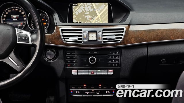 Mercedes-Benz E-Class E300 Elegance