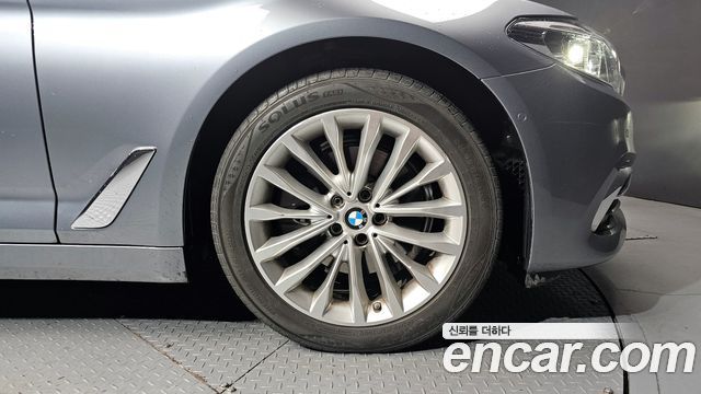 BMW 5-Series 520d Luxury Plus