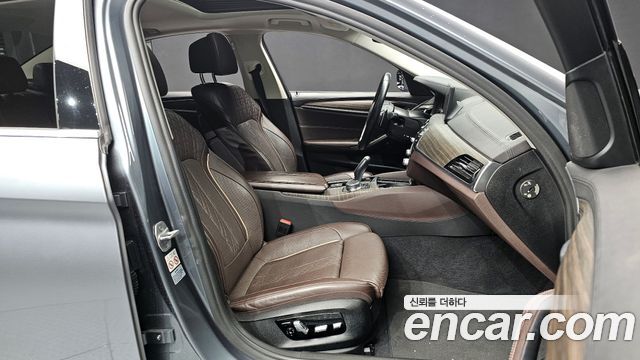 BMW 5-Series 520d Luxury Plus