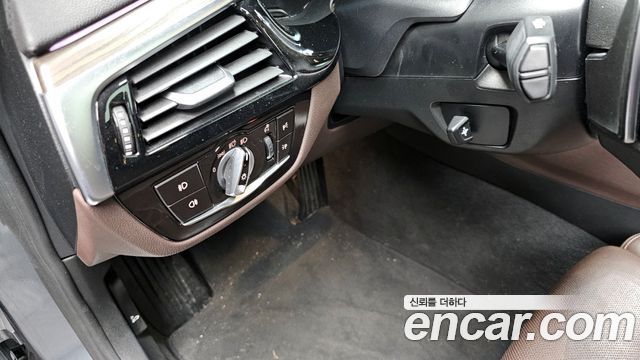 BMW 5-Series 520d Luxury Plus