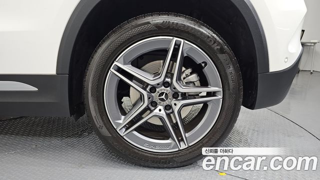 Mercedes-Benz GLA-Class GLA250 4MATIC