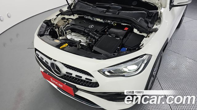 Mercedes-Benz GLA-Class GLA250 4MATIC
