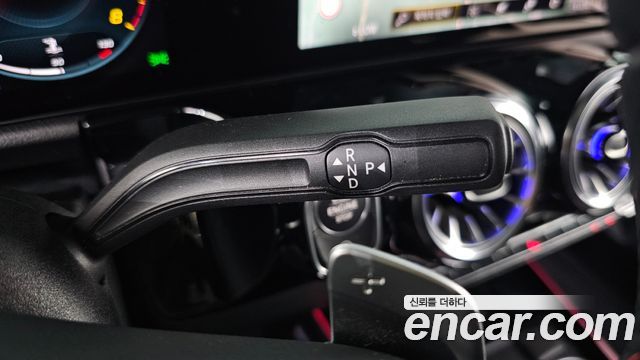 Mercedes-Benz GLA-Class GLA250 4MATIC