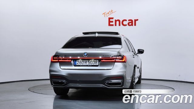 BMW 7-Series 740Li xDrive M Sport Package