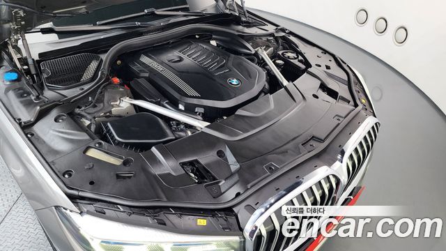 BMW 7-Series 740Li xDrive M Sport Package