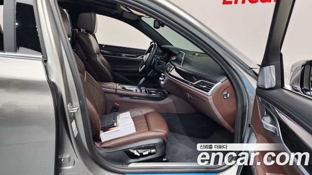 BMW 7-Series 740Li xDrive M Sport Package