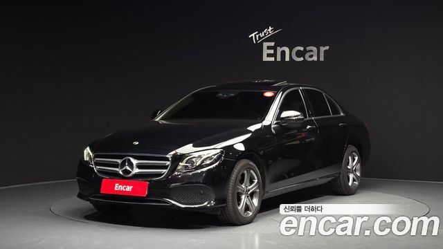 Mercedes-Benz E-Class E220d 4MATIC Avantgarde
