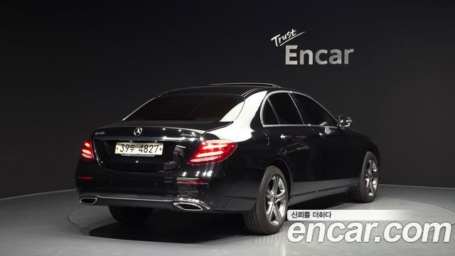 Mercedes-Benz E-Class E220d 4MATIC Avantgarde