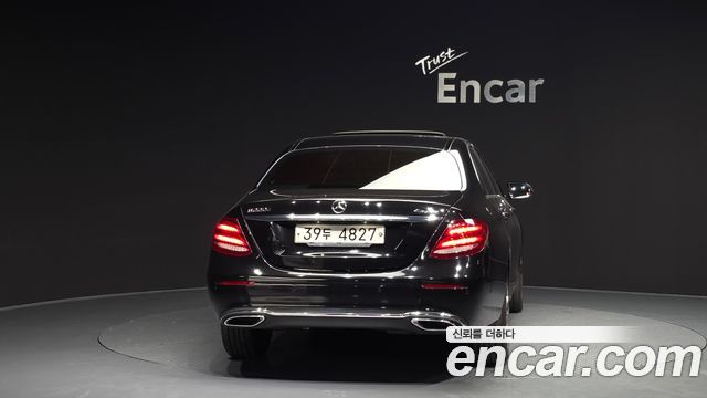 Mercedes-Benz E-Class E220d 4MATIC Avantgarde