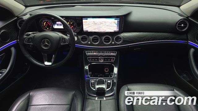 Mercedes-Benz E-Class E220d 4MATIC Avantgarde