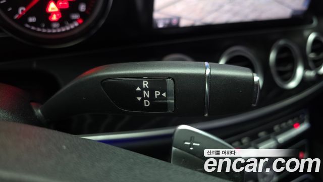 Mercedes-Benz E-Class E220d 4MATIC Avantgarde