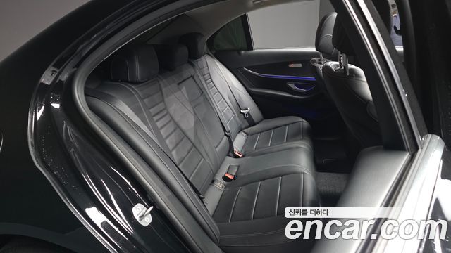 Mercedes-Benz E-Class E220d 4MATIC Avantgarde