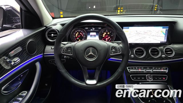 Mercedes-Benz E-Class E220d 4MATIC Avantgarde
