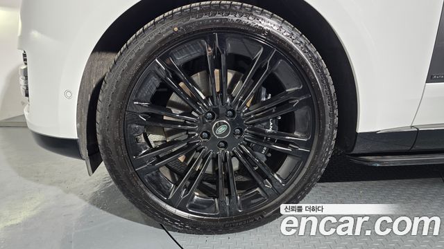 Land Rover Range Rover P530 Autobiography Long Wheel Base