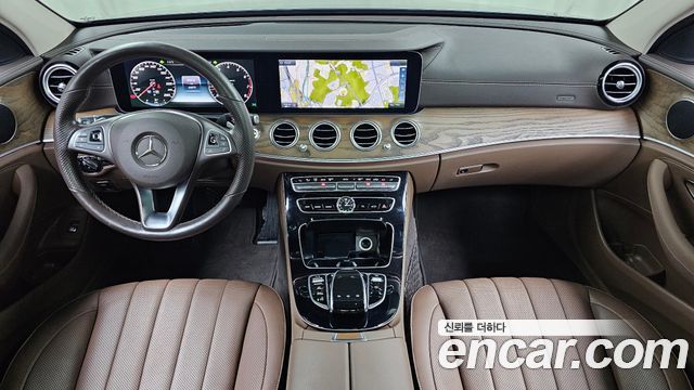 Mercedes-Benz E-Class E300 Exclusive
