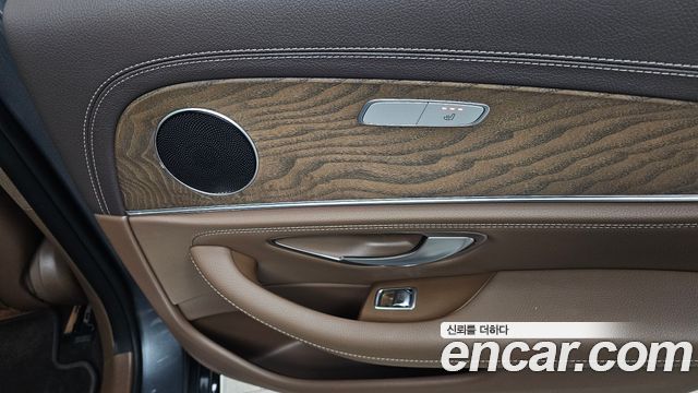 Mercedes-Benz E-Class E300 Exclusive